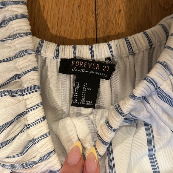 Off the shoulder striped midi dress - Picture 3 of 4